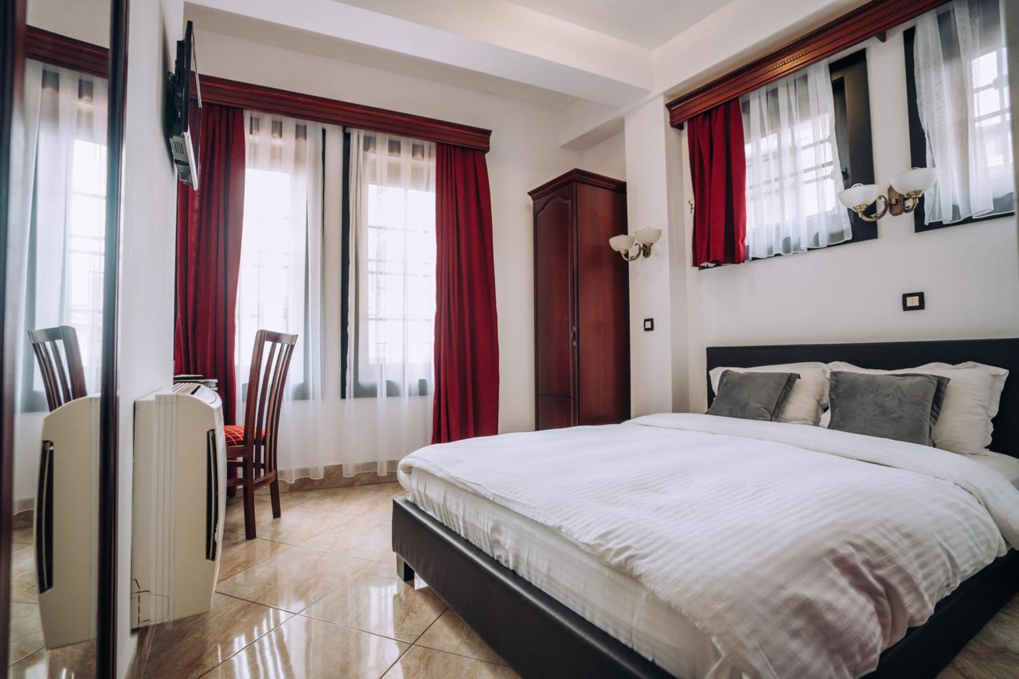 Lihnidos Square Villa *